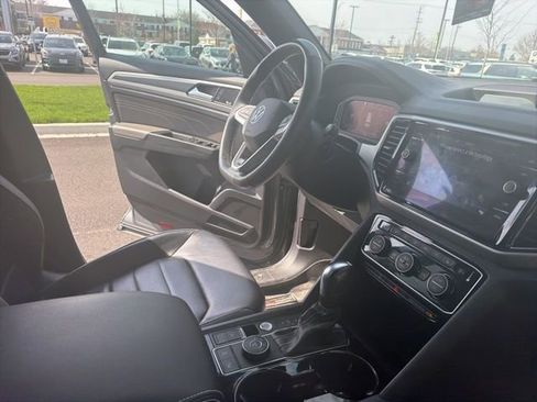 Used 2022 Volkswagen Atlas Cross Sport SEL Premium R-Line image 10