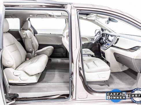 Used 2020 Toyota Sienna XLE Premium image 35