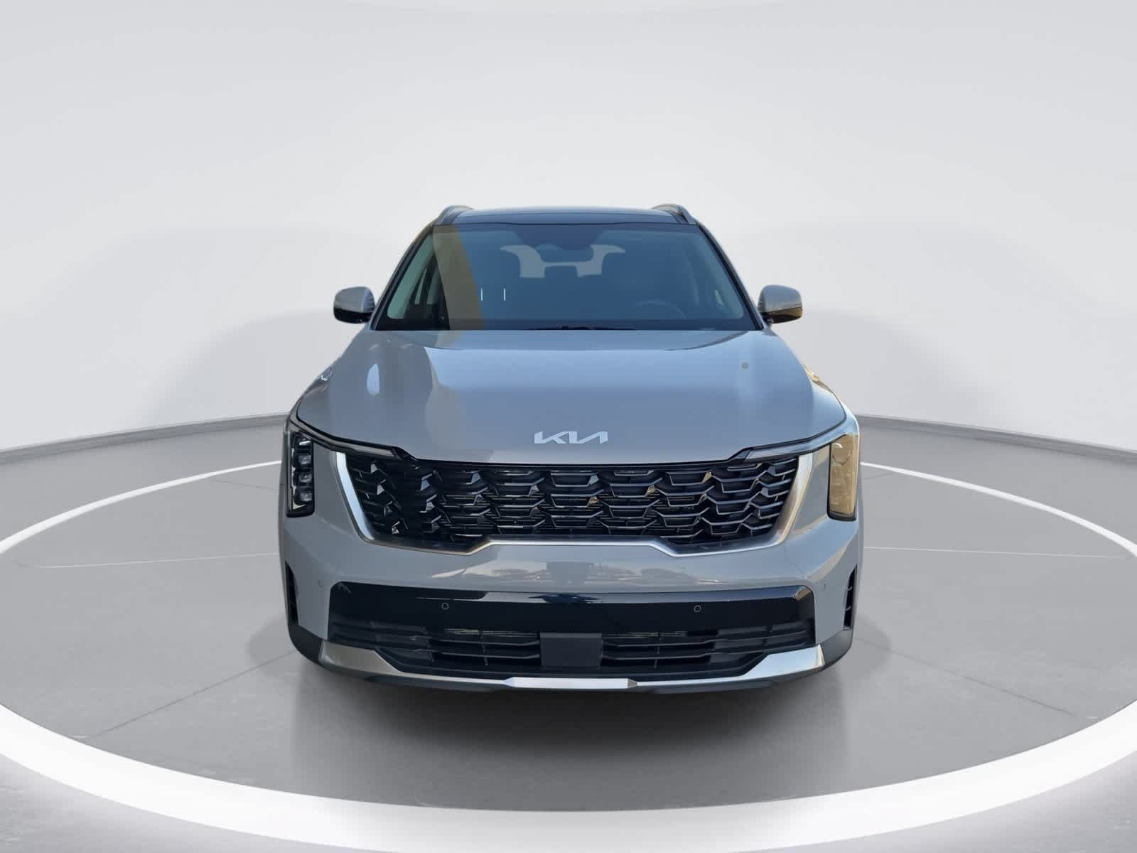 Used 2024 Kia Sorento S w/ Panoramic Sunroof Package FWD image 3