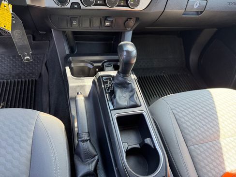 Used 2021 Toyota Tacoma 4x4 Double Cab image 15