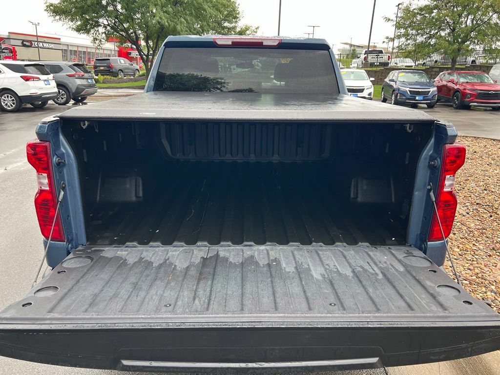 Used 2024 Chevrolet Silverado 1500 LT AWD/4WD image 23