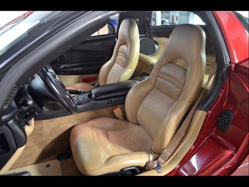 Used 2004 Chevrolet Corvette Coupe w/ Preferred Equipment Group RWD image 11