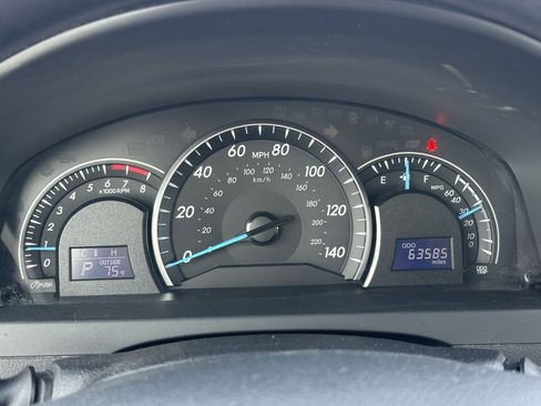 Used 2013 Toyota Camry LE FWD image 19