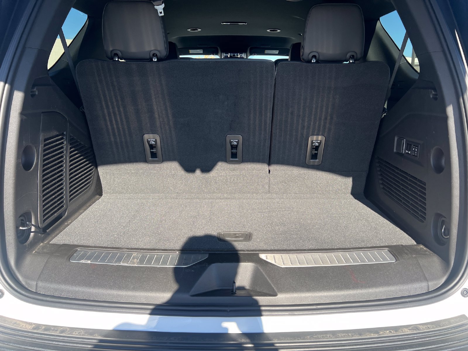 Used 2026 GMC Yukon AT4 w/ Premium Trailering Package AWD/4WD image 25