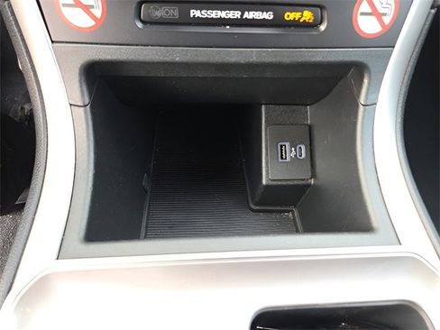 Used 2024 Ford Edge SEL image 17