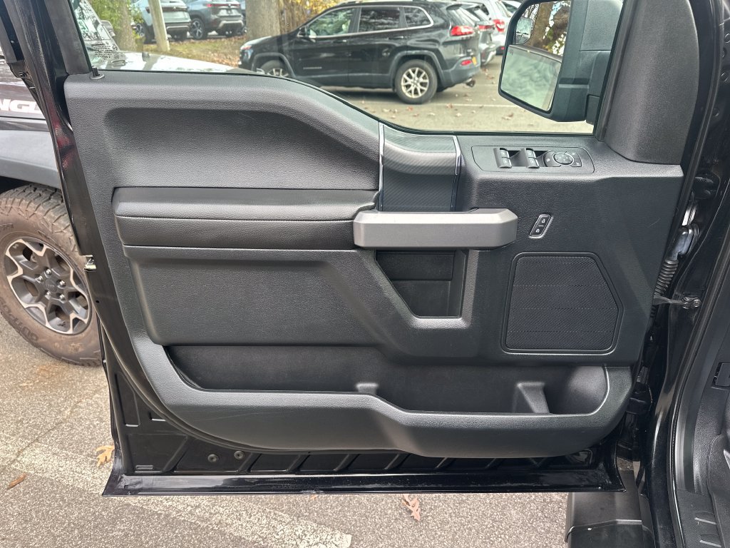 Used 2018 Ford F150 XLT w/ Equipment Group 302A Luxury AWD/4WD image 10