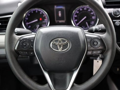 Used 2019 Toyota Camry LE image 14