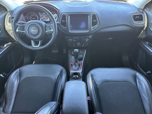Used 2019 Jeep Compass Trailhawk w/ Cold Weather Group image 13