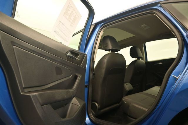 Used 2024 Volkswagen Jetta SE w/ Panoramic Sunroof Package FWD image 12