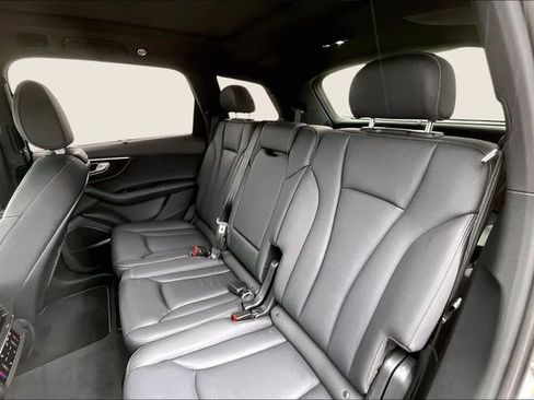 Used 2025 Audi Q7 3.0T Premium Plus w/ Premium Plus Package image 28