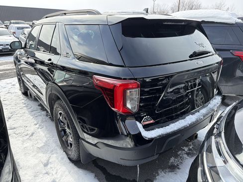 Used 2022 Ford Explorer Timberline w/ Timberline Technology Package image 5