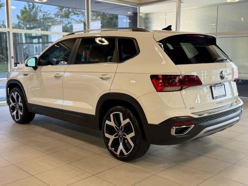 Used 2023 Volkswagen Taos SEL AWD/4WD image 14