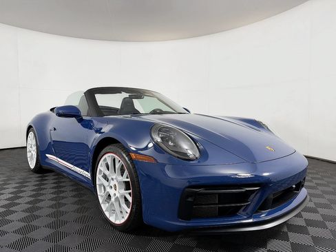 Used 2023 Porsche 911 Cabriolet image 29
