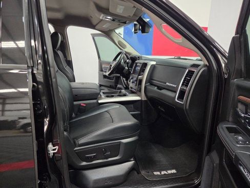 Used 2018 RAM 3500 Laramie w/ Convenience Group image 8