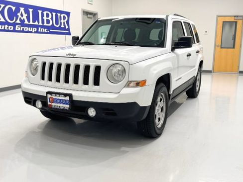 Used 2012 Jeep Patriot Sport FWD image 7