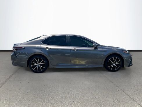 Used 2024 Toyota Camry SE w/ Convenience Package FWD image 8