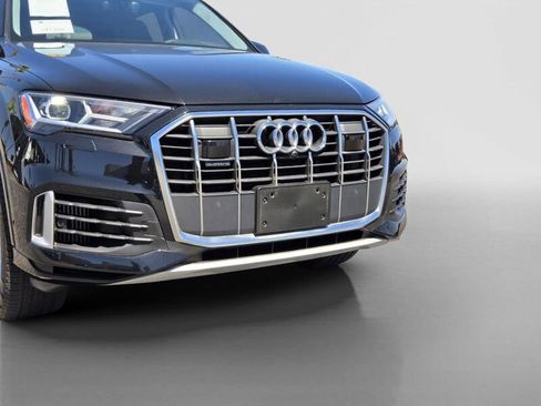 Used 2023 Audi Q7 3.0T Premium Plus w/ Premium Plus Package AWD/4WD image 9
