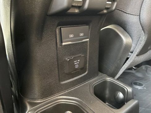 Used 2024 Jeep Gladiator Mojave w/ Convenience Group image 40