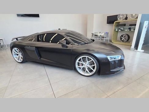 Used 2017 Audi R8 V10 plus AWD/4WD image 34