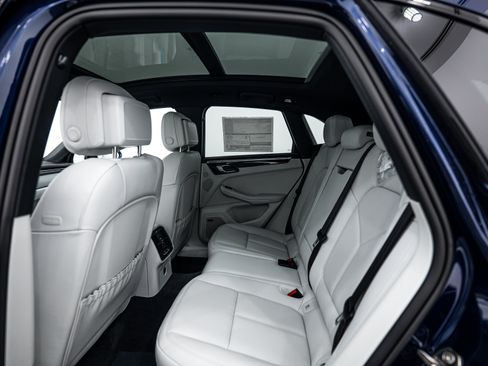 New 2026 Porsche Macan S image 23