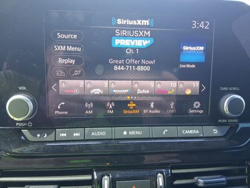 Used 2025 Nissan Pathfinder Rock Creek AWD/4WD image 17