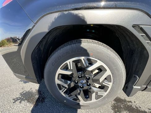 Certified 2025 Subaru Forester Premium w/ Convenience Package #2 image 32