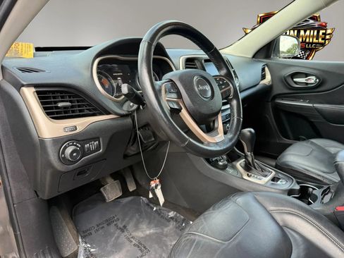 Used 2016 Jeep Cherokee Limited AWD/4WD image 17