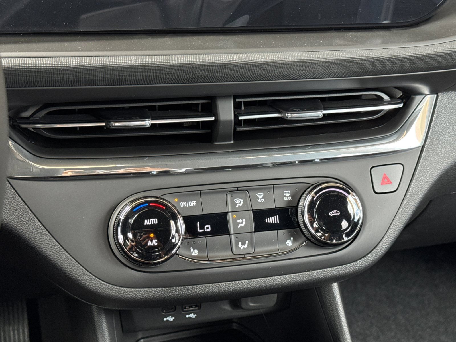 New 2026 Buick Envista Sport Touring w/ Convenience I Package FWD image 20