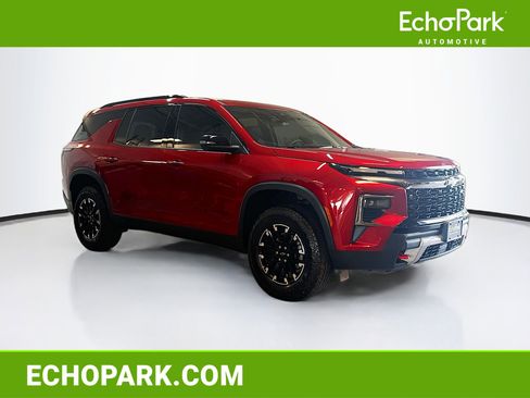 Used 2025 Chevrolet Traverse Z71 w/ Driver Confidence Package image 1