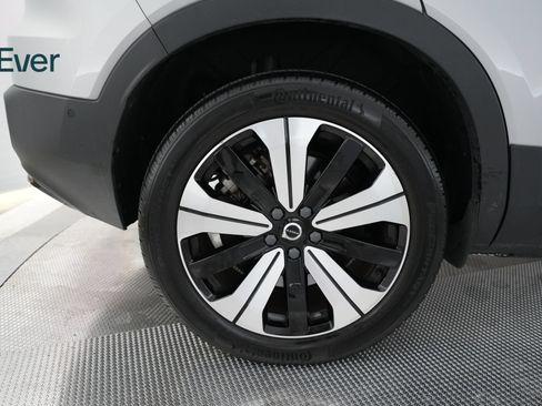 Used 2023 Volvo XC40 Recharge Plus AWD/4WD image 9