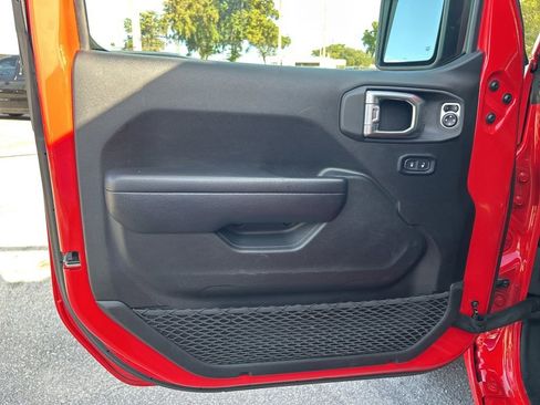 Certified 2024 Jeep Wrangler Sport S image 35