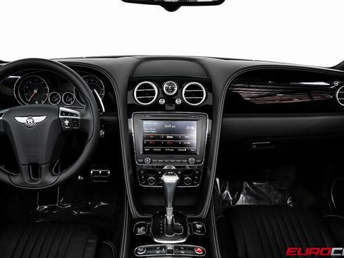 Used 2016 Bentley Continental GT image 24