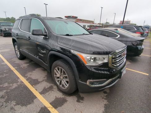 Used 2019 GMC Acadia SLE w/ Driver Alert Package I FWD image 3