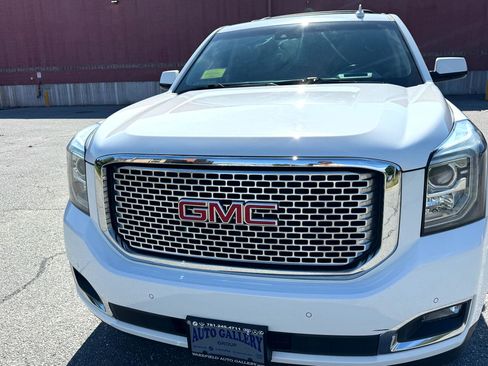 Used 2017 GMC Yukon Denali w/ Open Road Package image 9