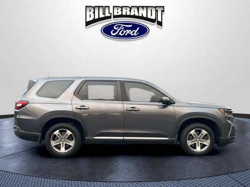 Used 2025 Honda Pilot EX-L image 2