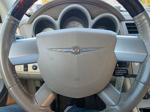 Used 2008 Chrysler Sebring Limited w/ Luxury Group FWD image 11