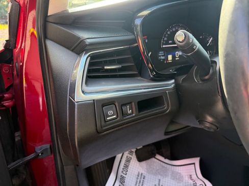 Used 2019 Cadillac XT5 Luxury FWD image 18