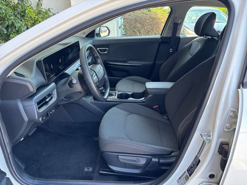 Used 2025 Kia K4 FWD image 27