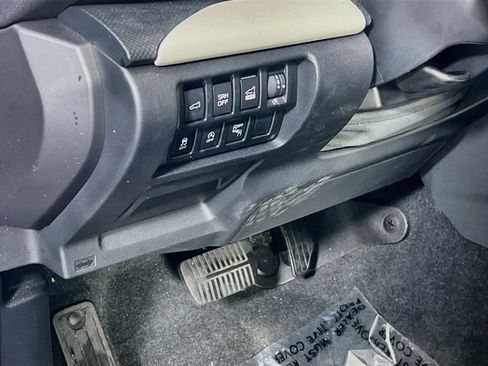 Used 2023 Subaru Forester Limited AWD/4WD image 10