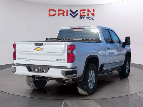 Used 2024 Chevrolet Silverado 2500 High Country w/ High Country Premium Package image 5