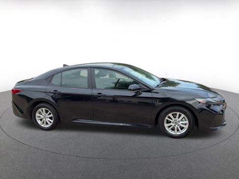 Used 2025 Toyota Camry LE image 16