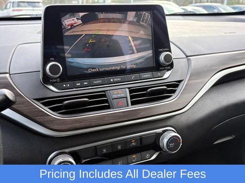 Used 2023 Nissan Altima 2.5 SV FWD image 11