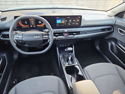 Used 2025 Kia K4 FWD image 26