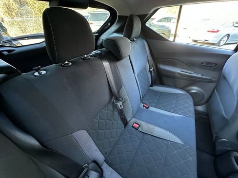 Used 2018 Nissan Kicks S image 33