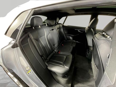 Used 2019 Audi Q8 Prestige w/ Cold Weather Package AWD/4WD image 25