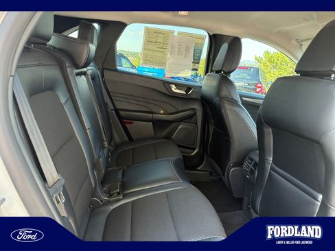 Used 2025 Ford Escape SE FWD image 18