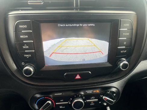 Used 2020 Kia Soul S FWD image 26