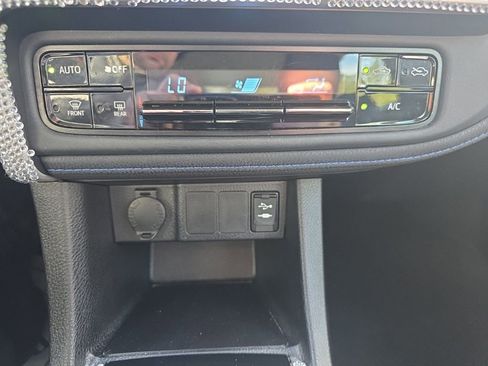 Used 2018 Toyota Corolla L image 25