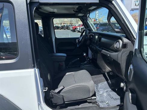 Used 2021 Jeep Wrangler Sport AWD/4WD image 13