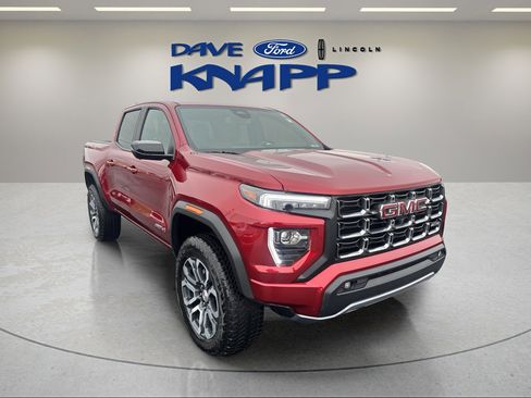 Used 2024 GMC Canyon AT4 w/ Technology Package image 2